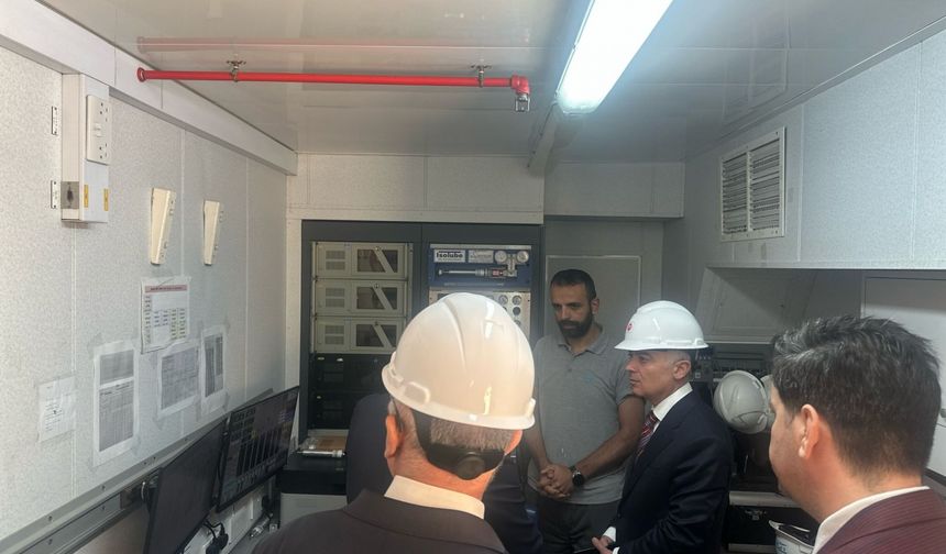 Kırklareli Valisi Turan, Misinli Mezardere-1 sondaj kulesinde incelemede bulundu