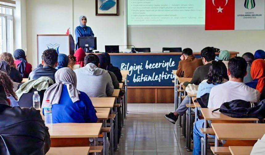Sağlık bilimleri öğrencilerine iş sağlığı eğitimi verildi