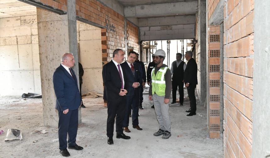 Tekirdağ Valisi Soytürk Hayrabolu'da ziyaretlerde bulundu