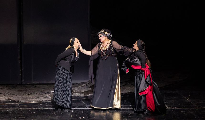 Sofya Opera ve Balesi büyüledi!