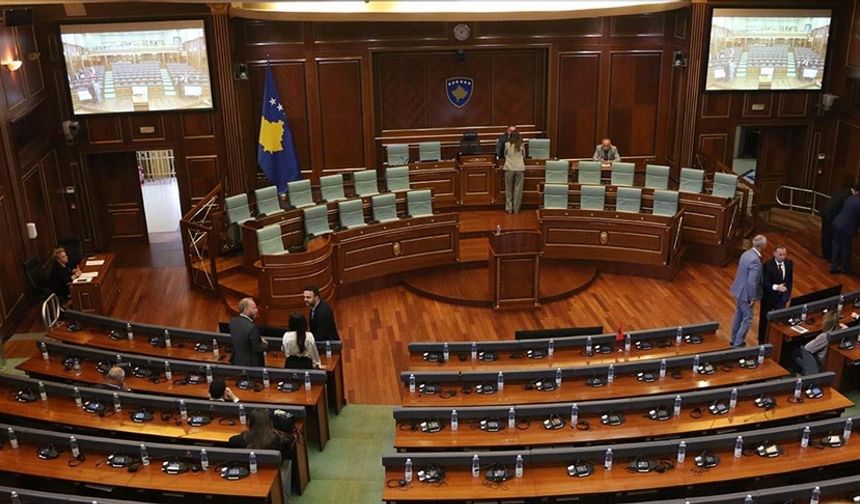 Kosova’da 4 Ayı Aşan Hükümet Krizi: Meclis Başkanı Seçilemiyor, Yeni Hükümet Kurulamıyor