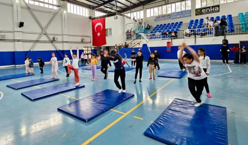Genç Sporcular Geleceğe Hazırlanıyor