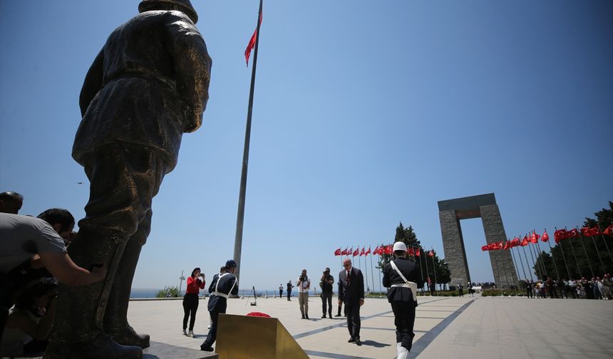 Çanakkale Şehitler Abidesi'nde 15 Temmuz şehitleri anıldı