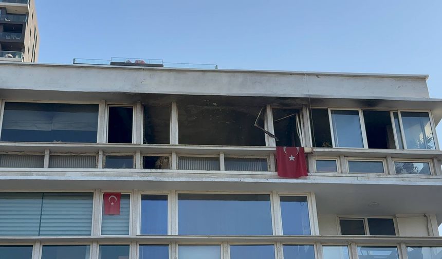 Kadıköy’de Binanın 4. Katında Yangın Çıktı