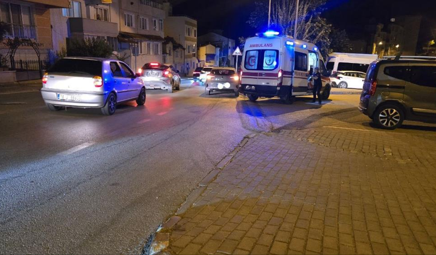 Otomobil sürücüsü yolda kalp krizi geçirdi