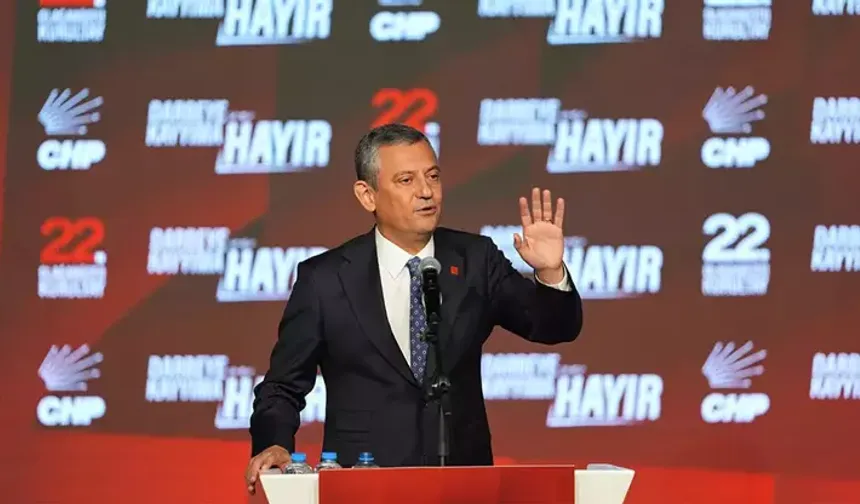 CHP 22. Olağanüstü Kurultayı toplandı: Özgür Özel yeniden genel başkan seçildi