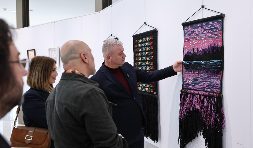 “100+2 Şehirler Arası Karma Sergi” Serdivan’da Sanatseverlerle Buluştu