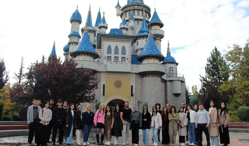 SUBÜ Öğrencileri Eskişehir’in Kültürel Mirasını Keşfetti