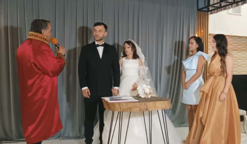 Yeşim ile Besim'in mutlu günü