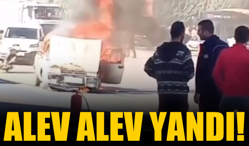 Serdivan Yazlık Kavşağında Otomobil Yandı!