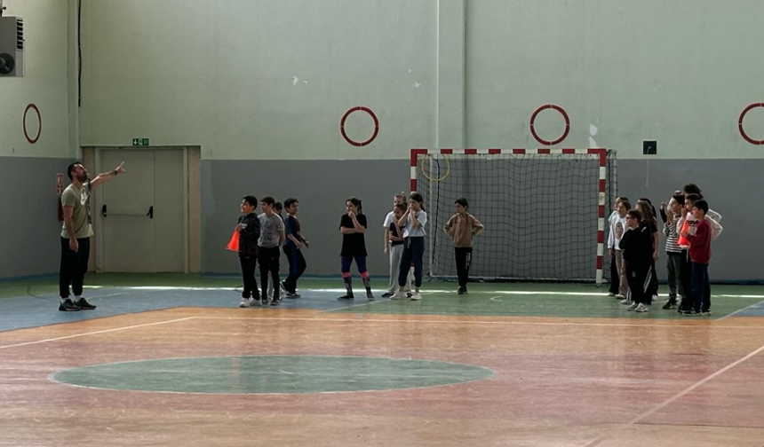 Gençler Tesislerde Yeteneklerini Keşfediyor
