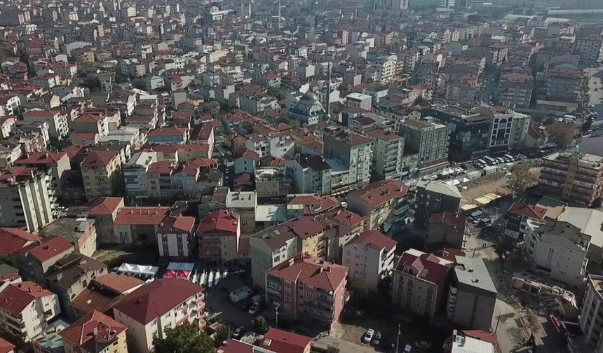 Kocaeli Gebze’de yıkılan bina sonrası riskli bölge havadan görüntülendi: