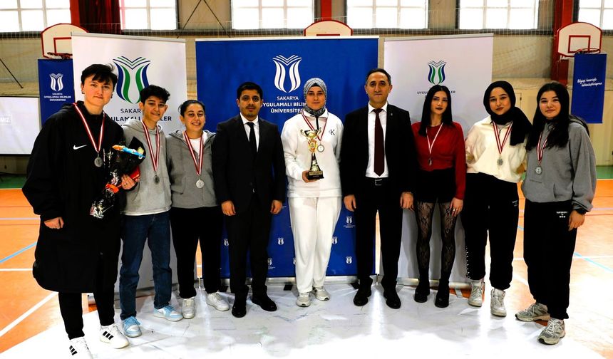 SUBÜ’de Ayak Tenisi ve Futsal Turnuvaları Sona Erdi