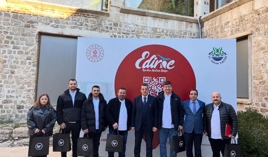 Edirne'de Gastronomi Festivali'ne katkı sağlayan şeflere teşekkür belgesi verildi