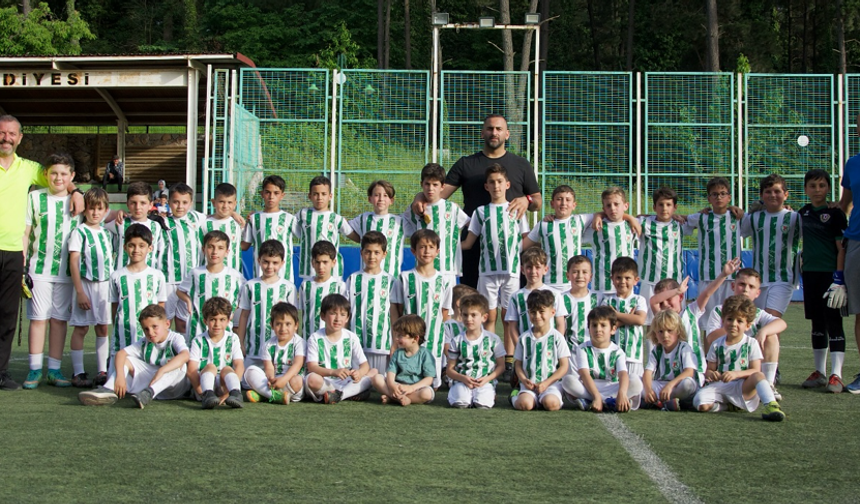 Sapancaspor Altyapısı Geleceğin Futbolcularını Yetiştiriyor