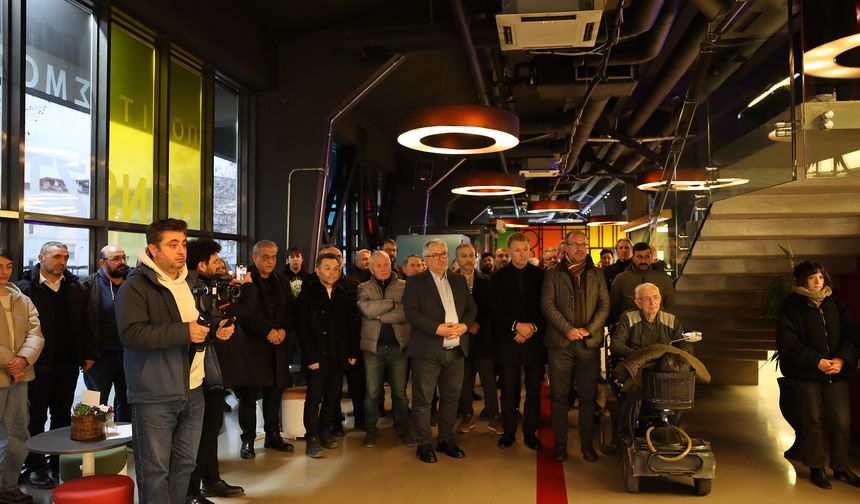 “Mavera’nın Renkleri” resim sergisi OSM’de kapılarını açtı