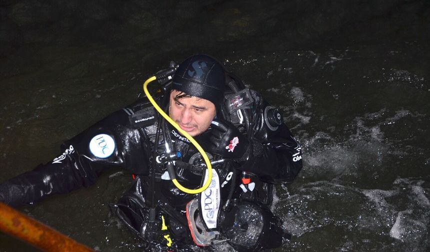 Türk dalgıç su altında 36 saat kalarak dünya rekoru kırma peşinde