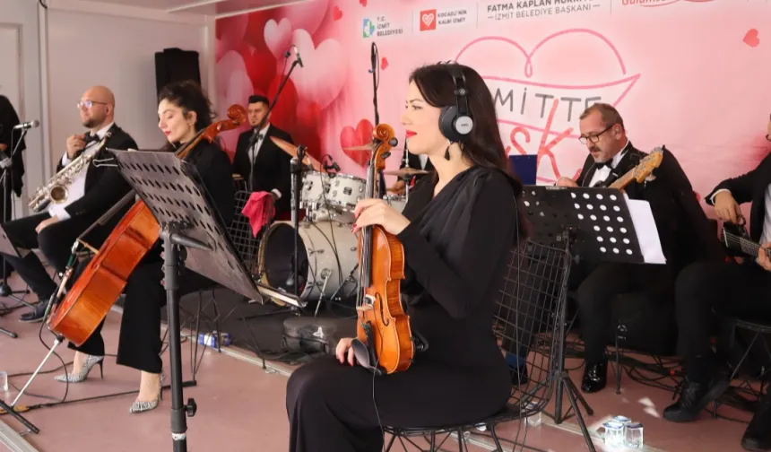İzmit’te Sevgililer Günü’ne özel festival havası