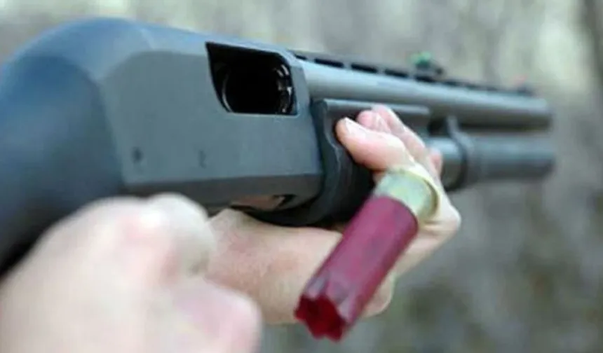 Biga’da Üvey Babasını Tüfekle Öldüren Şüpheli Tutuklandı