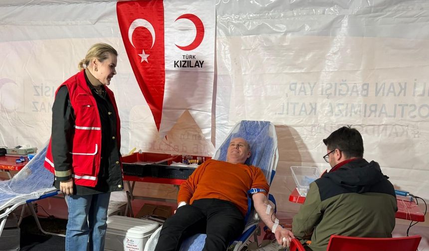 Selimiye Meydanı'nda kan bağışı kampanyası düzenlendi