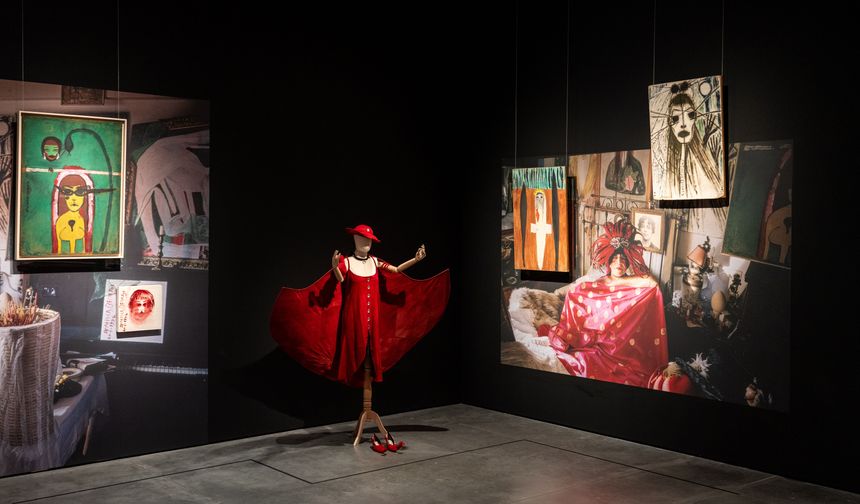 'Semiha Berksoy: Tüm Renklerin Aryası' sergisine özel turlar düzenlenecek