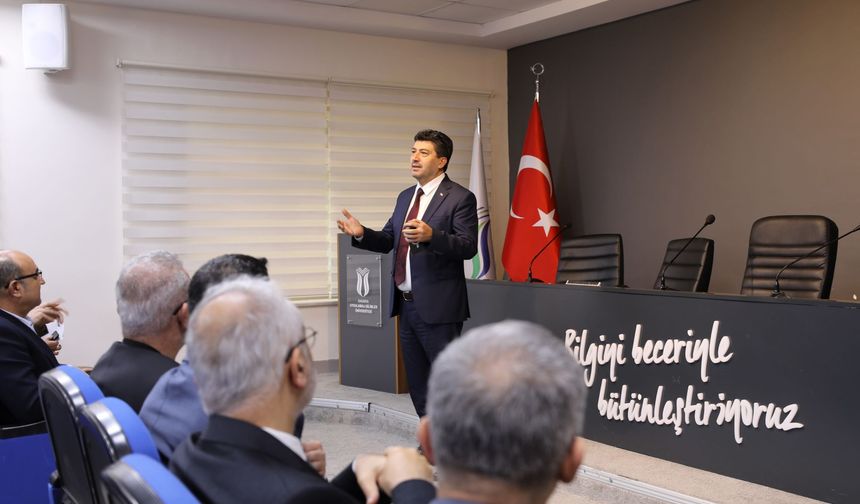 SUBÜ’de 2025 Yılı Performans Sunumları Tamamlandı: 70 Birim 4 Gün Boyunca Değerlendirildi