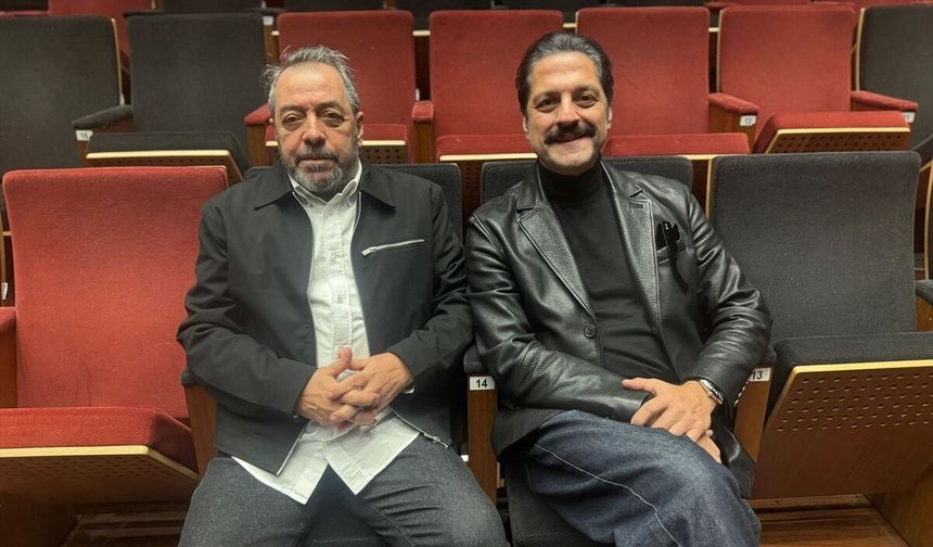 'Anne Kafamda Bit Var' oyununun dünya prömiyeri İstanbul'da gerçekleştirildi