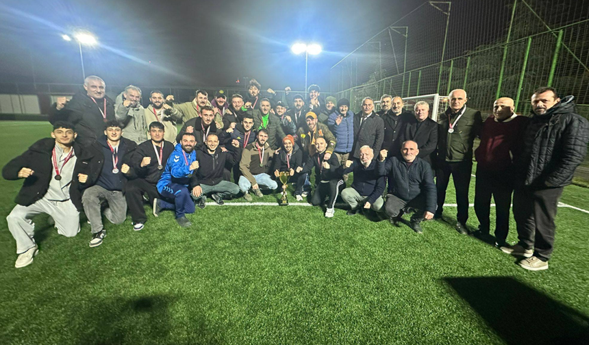 Kışlaçayspor şampiyonluğu kupayla taçlandırdı