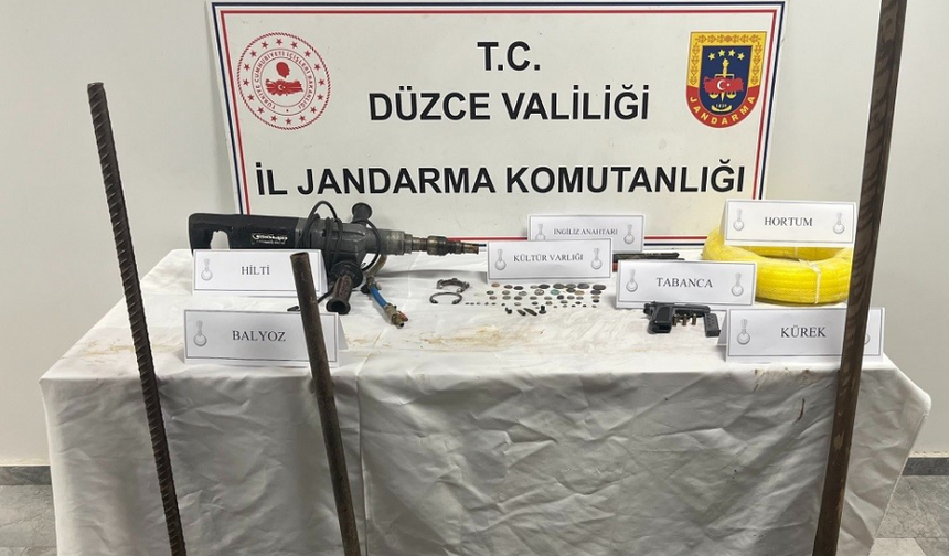 Komşuda Kaçakçılık Operasyonları: 2 Kişi Tutuklandı