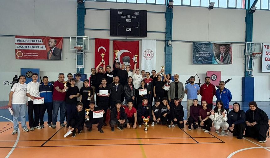 Sapanca’da geleceğin dartçıları yarıştı