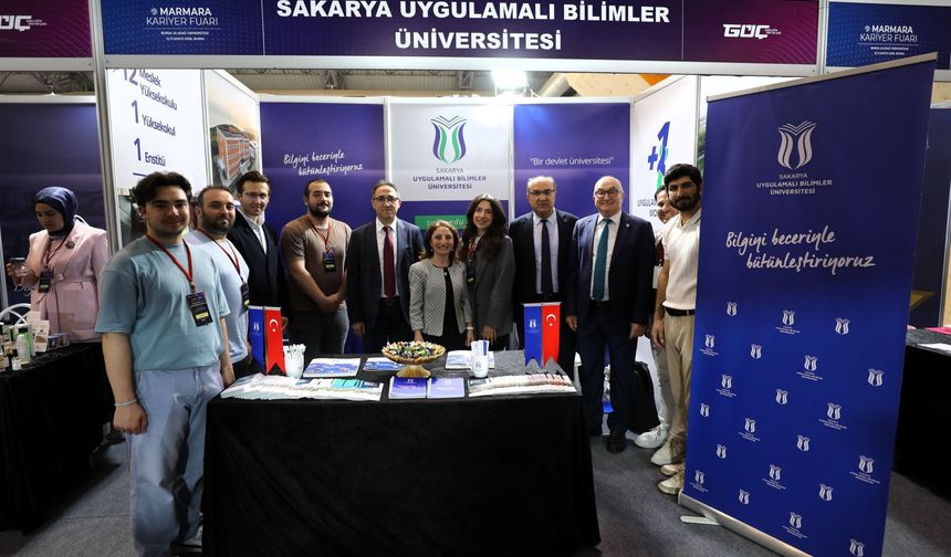 SUBÜ öğrencileriyle Marmara Kariyer Fuarı’ndaydı