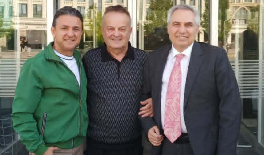 Ahmet Kılıç Başarılı Göz Ameliyatı Geçirdi