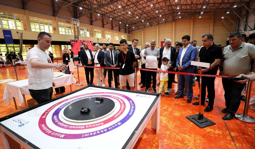 2. Teknoloji ve Robot Olimpiyatları’na yoğun ilgi