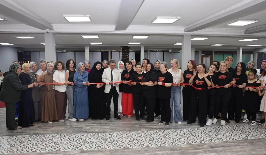 Erenler Belediyesi Kadın Kulübü Hizmete Açıldı