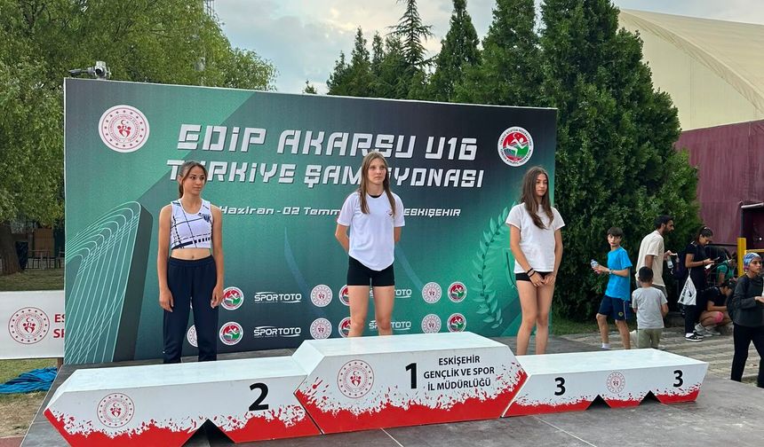 Sakaryalı Atletler Şampiyonalara Damga Vurdu