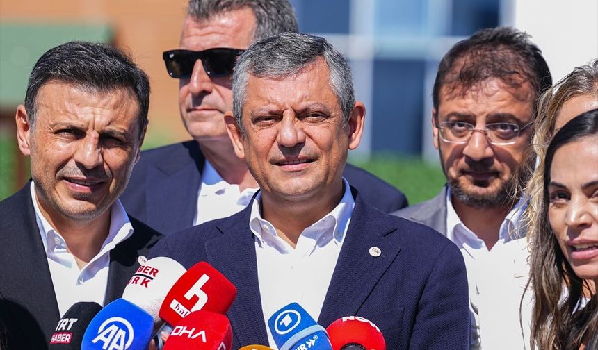 Yeni Parti Genel Başkanı Özgür Özel Silivri'de konuştu