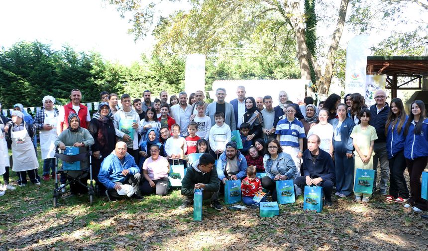Sakarya'da yürekleri ısıtan buluşma! Özel bireyler Macera Park'ta doyasıya eğlendi