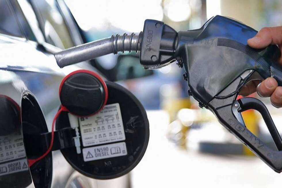 Benzine Indirim Pompaya Ve Tabelaya Yansıdı