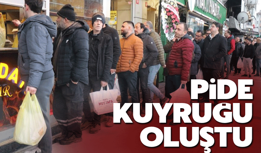 İftarın ilk günü pide kuyrukları oluştu