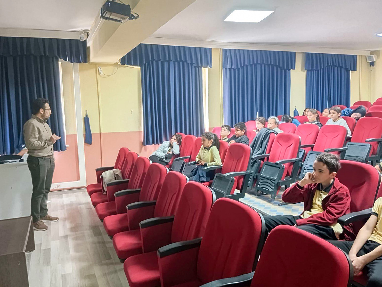 3Subü Öğrencileri Bilime Teşvik Ediyor: Tübi̇tak Bilim Söyleşileri Sakarya Ve Kocaeli’de Gerçekleşti