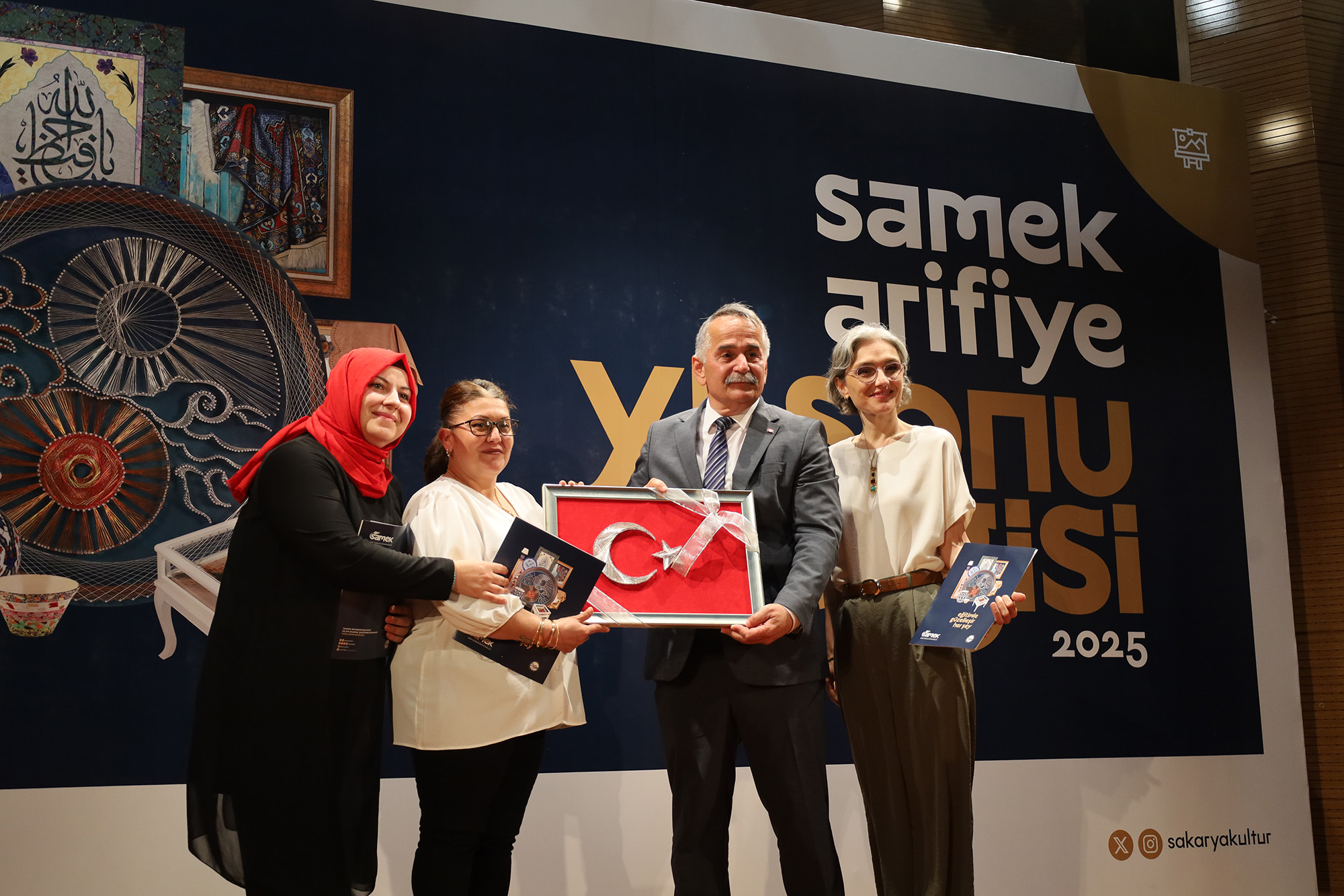 6Arifiye Samek’te Sanat Konuştu: Sabır, Emek Ve İlham Dolu Sergi