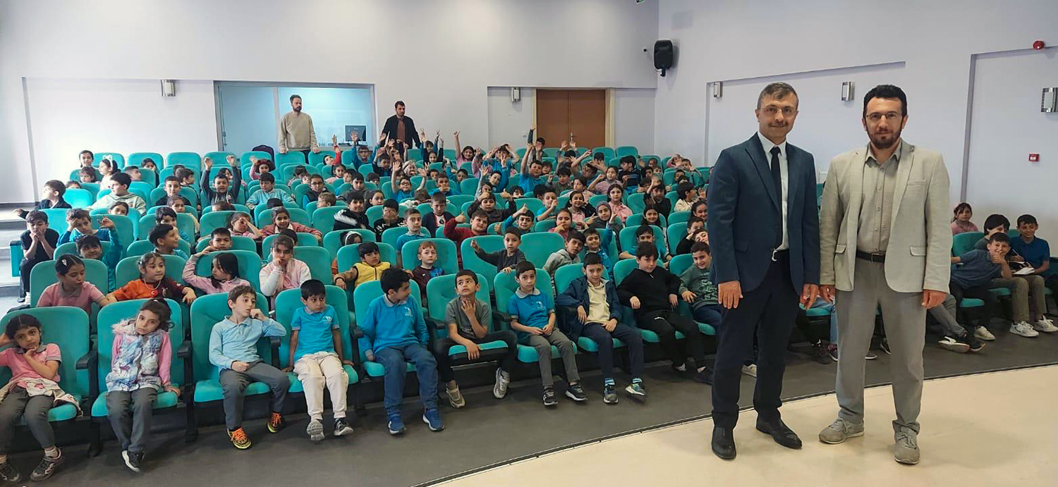 8Subü Öğrencileri Bilime Teşvik Ediyor: Tübi̇tak Bilim Söyleşileri Sakarya Ve Kocaeli’de Gerçekleşti