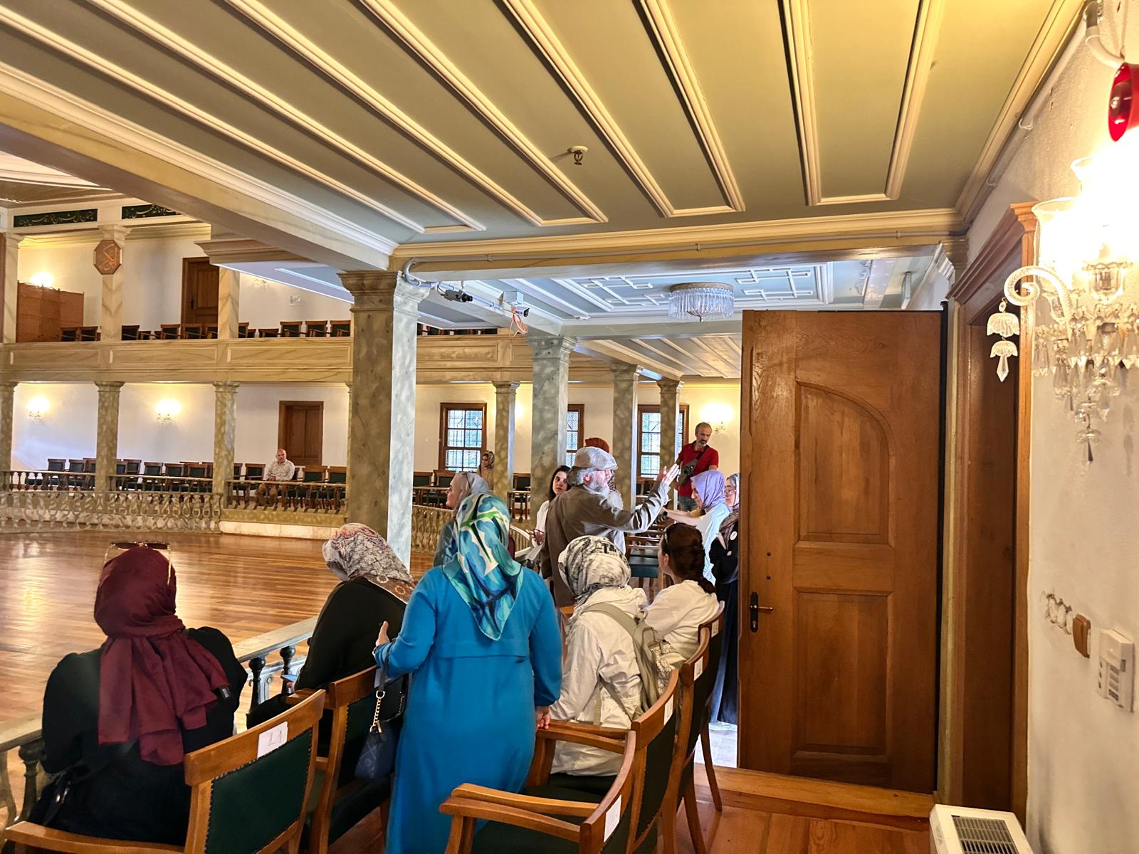 Hüsnü Aşk Okumaları (1)