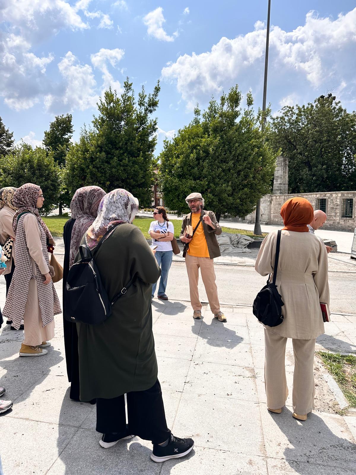 Hüsnü Aşk Okumaları (2)