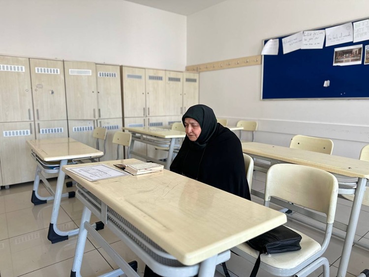 İstanbul'da Yaşayan 78 Yaşındaki Kadın Imam Hatip Lisesini Bitirip Hafız Oldu 3