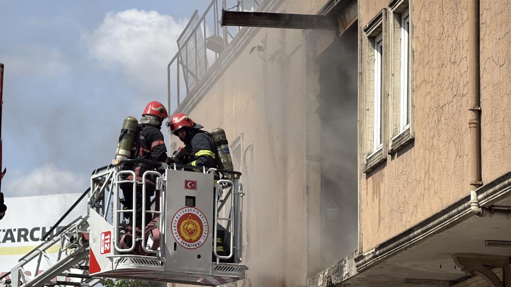 Sanayi Sitesindeki Çıkan Yangın Panik Oluşturdu 3