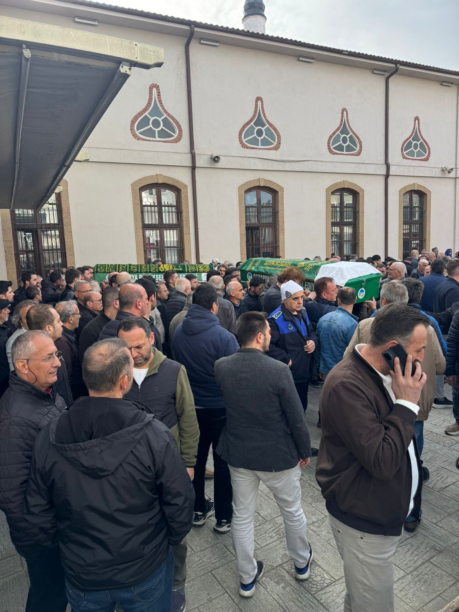 F98B63F9 0B0C 41D9 8B78 0Bb1271C2160