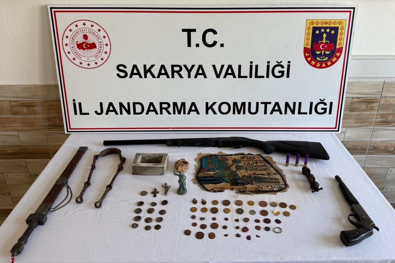 Karasu'da "Anadolu Mirası" Operasyonu: 63 Tarihi Eser Ele Geçirildi