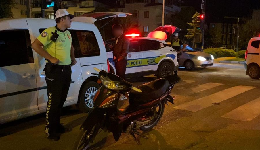 Plakasız ve ehliyetsiz motosiklet sürücüsüne 92 bin TL ceza
