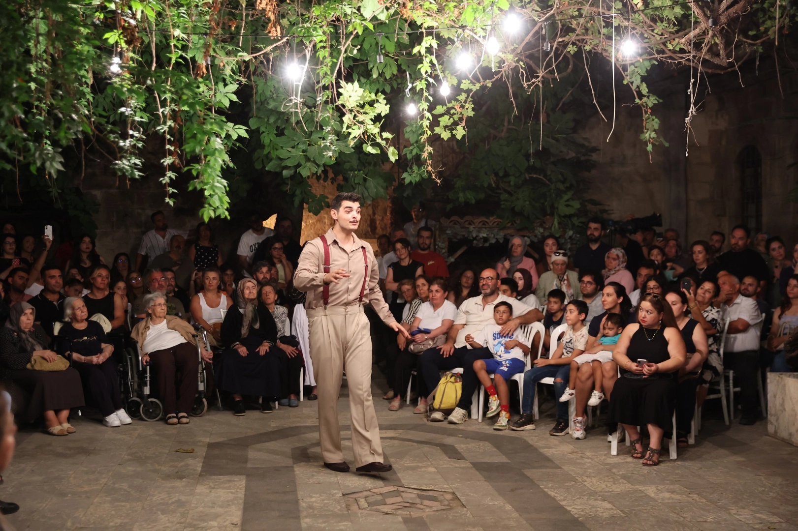 Gaziantep'in tarihi sokaklarında tiyatro rüzgarı